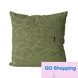 Wholesale European and American Famous Affordable Luxury Style Square Fashion Living Room Sofa Short Plush Pillow Cover
