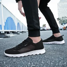 Mais novo Homens Mulheres Malha Running Shoes Suave Respirável Conforto Preto Branco Cinza Vermelho Navys Azul Mens Treinadores Esportes Sapatilhas GAI