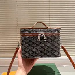 Manico superiore GY Vanity borse per il trucco donna Pochette tote Luxurys Designer Astucci per cosmetici Borsa a tracolla in pelle da toilette da uomo Borsa per trucco a spalla 240315