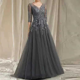 Elegante lange Kleider für die Brautmutter, V-Ausschnitt, A-Linie, bodenlang, Hochzeitsgast-Partykleid, Spitzenapplikationen, halbe Ärmel, graues Abschlussball-Abendkleid für Frauen