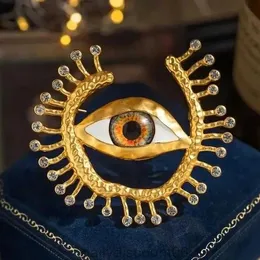 Brouches Schiaparelli Middle Eye Brooch الأوروبي والأمريكي التجارة الخارجية معطف خمر PIN Star Star R7V4