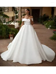 Partykleider Weißes Ballhochzeitskleid Schulterfrei Schatz Braut Langes Kleid Einfaches Satin mit Sweep Zug Vestido De Novia Encaje