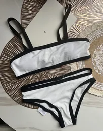 Bikinis femininos de Paris Conjunto de clássicos sexy maiúsculas femininas femininas maiôs de maia de praia de verão usa roupas de luxo marca feminino de banho de banho xl biquinis 2024