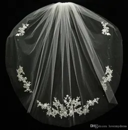 New Arrival Short Wedding Veils One Layer Fingertip Length Veils Appliqued Edge Cheap Tulle Bridal Veil With Comb5161228