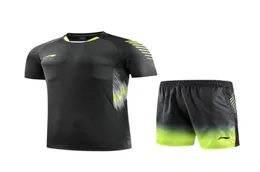 Novo 2018 trajes de badminton men039s e women039s ternos esportivos camisas de tênis shorts secagem rápida e respira2243517