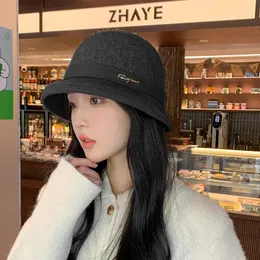 Berets Autumn And Winter Women's Knitted Fisherman Hat Outdoor Travel Warm Cloth Along The Top Fashion Shopping Solid Color Face Sh