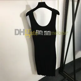 Designerka czarna sukienka kamizelka damska spódnice litera drukuj seksowna sukienka na proc