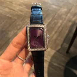 Orologio di design classico Orologio da donna al quarzo di alta qualità con diamanti di alta qualità Orologio da donna con quadrante quadrato da 30 mm Orologio da donna di lusso