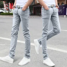 Mäns jeans Mid-Rise dragknappknappfickor Män Slim Fit Pencil Denim Trousers Streetwear