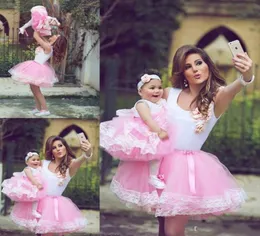 Lovely Cute Pink Mother And Daughter Wedding Party Dresses Short Flower Girls Dresses Tulle Ball Lace Edge Little Girls Pagenat Dr3919595