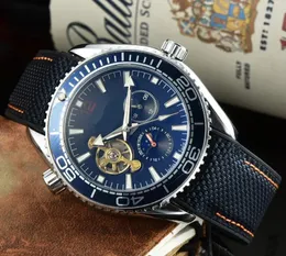 Masowe męskie zegarki 44 mm James Bond Men Automatyczne zegarki mechaniczne Ruch Mechaniczny Zegarek Nie Skyfall Stael zegarek na rękę 246L