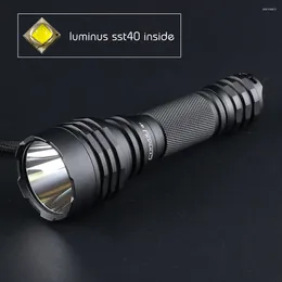 Flashlights Torches 강력한 LED 토치 손전등 호송 C8 SST40 랜턴 플래시 라이트 2000lm 캠핑 낚시 자전거 작업 램프