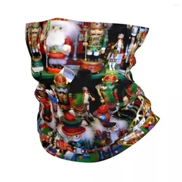 Bandanas Christmas Nutcrackers Neck Gaiter Men Women UV Face Shield Winter Nutcracker Soldier Bandana Scarf For Ski