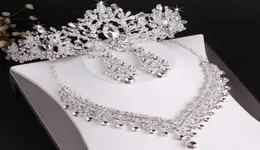 Set di gioielli di design di lusso per la sposa Festa di nozze Corone di cristallo Collana Set di orecchini Fasce per capelli con strass brillanti 7044825