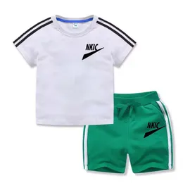 Marca de verão conjunto de roupas impressas manga curta top shorts adequado para bebês roupas da criança adequado para crianças de 1 a 11 anos
