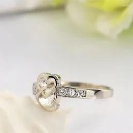 Cluster Rings 925 Sterling Silver Heart-Shaped Ring Gorgeous and Beautiful Fashion Wedding Party Cute Ladies Stone Crystal Luxury Jewelry