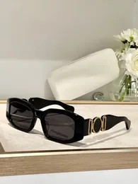 TOP QUALITY Designer Luxury Sunglasses For Men and Women 424 Summer Classic Style Anti-Ultraviolet Retro Plate Square Full Frame Fashion Eyeglasses Random Box