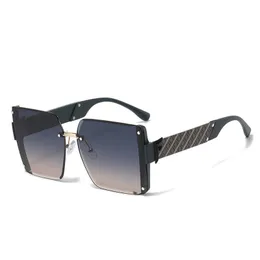Super Deal Rectangle Solglasögon för kvinnor Fashion Frameless Square Glass för män Ultralight Eyewear Unisex Mix Color