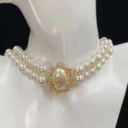 Designers kanalerar lager pärla strass blomma halsband mässing mode mångsidig tröja kedja