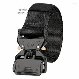 Bälten Solid Metal Quick Release Pluggbara spänne för män Hållbar taktisk bälte Cowboy Outdoor Army Strap Hunting Accessories