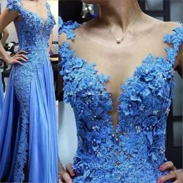 2024 Blaue Spitzenapplikationen Kleider für die Brautmutter, Illusionsperlen, Perlen verziert, formelles Abendkleid für Patin, Hochzeit, Party, Gästekleid Plus