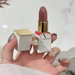 Luxury Perfume Mingtong Hualun Big V Lipstick Dress 3.4g Four Color Spot 111A 217A 219A 409A Wholesale Can Be Sent on Behalf of Others