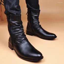 Scarpe casual Stivali da uomo stile inglese Stivali da motociclista alti di marca neri alla moda Autunno Inverno Botas lunghi in pelle naturale