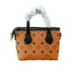 Women Small Totes Bags Embossment Classic Flower Handbag Luxurys Designers Shouder Crossbody Messenger Ladies Travel Handbags pouch purse 19cm