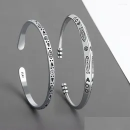 Bangle 2023 Personlighet Retro Geometriskt mönster Armband Mens och Womens Fashion Open Present smycken Drop Leverans Armband DHKE6