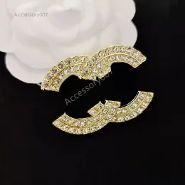 tasarımcı mücevher damgası giyim takılar moda inci altın kaplama erkek bayan brand broşa brooche sweater takım elbise