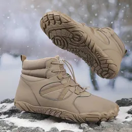 Utomhusskor Sandaler Vinter Snow Boots Trekking Shoes Non Slip Casual Barefoot Shoes Waterproof High Top For Travel Climbing Handing YQ240301