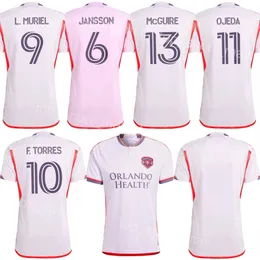 2024-25 SC ORLANDO CITY 5 ARAUJO SOCCER JERSEYS 17 Thorhallsson 3 Santos 11 Ojeda 10 Torres 13 McGuire 77 Angulo 7 Enrique Lodeiro Smith Kartagena Zestawy do koszuli piłkarskiej