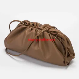 Кожаные сумки Botteg Veneta Pouch Bag Axiges Same Cowhide Женская сумка Cloud Bag Сумка-мессенджер на одно плечо Складная ручная сумка Сумка из мягкой кожи с логотипом HB5L