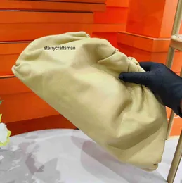 Itália bolsa hangbag botteg venet l nova bolsa mostarda amarelo nuvem grande bolsa novo tamanho 36