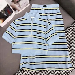 Cropped Polo Shirts Tops Dress Two Piece Womens Clothes Striped Knitted T Shirt Letter Badge Skirts Fashion Suits