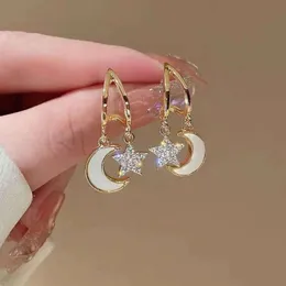 Stud 2024 nuova tendenza della moda design unico elegante delicato zircone conchiglia stella luna orecchini gioielli da donna regalo premium per feste amore all'ingrosso piacevolmente sorpreso.