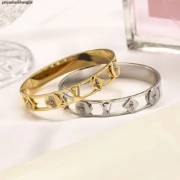 Designer Branded Bracelets Women Bangle Luxury Jewelry 18k Gold Plated Stainless Steel Wedding Lovers Gift Bangles Wholesale Zg1163