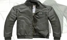 2016 가을 패션 브랜드 Men039S 미국 공군 1 짧은 항공 재킷 따뜻한 폭격 군대 녹색 재킷 Manteau Homme Army Militar9429652