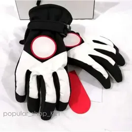 Autumn Solid Color Gloves European American Designers For Men Womens Touch Screen Glove Winter Fashion Mobile Smartphone Five Finger Gloves 551 229