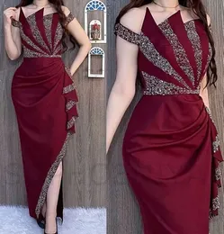 Prom Dresses Dark Red Party Evening Gown Trumpet Formell satin Anpassad dragkedja spetsar plus storlek ny veck off-shoulder ärmlös pärlor