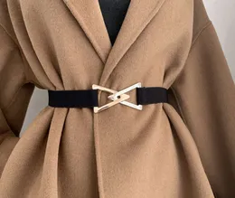 2024 Cintura elastica in vita moda per donna Cintura in metallo con fibbia triangolare Cintura a vita alta da donna per abito maglione Strech nuovo