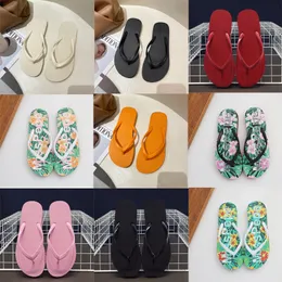 2024 Designer-Slipper Sandalen Mode Outdoor-Plattform Schuhe Klassische Strandschuhe Alphabet Print Flip Flops Sommer Flat Casual Schuhe Gai-24