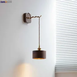 Lampa ścienna Iwhd Walnut Drewniane lampy ścienne LED Oprawa do domu oświetlenie wewnętrzne Luminaira sypialnia salon obok lampy Nordic Modern Wandlamp