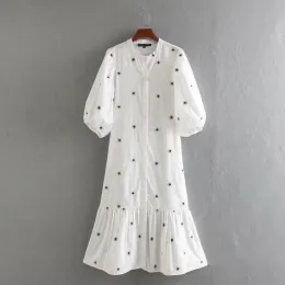 Klänning 2020 Kvinnor Vintage Lantern Sleeve Flower Brodery Midi Shirtdress Female Hem Pleats Vestidos Chic Casual Loose Dresses DS3436