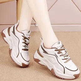Marke Dad Schuhe weiblich 2024 Frühling neu viel vielseitige Sportschuhe Anti Slip Soft Sohle lässige kleine weiße Schuhe weiblich