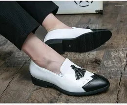 Sapatos de vestido Squared-Toe Wing-Tip Tassel Mocassins Respirável Leve Deslizamento para Caminhada Ao Ar Livre Condução Primavera Verão e Outono