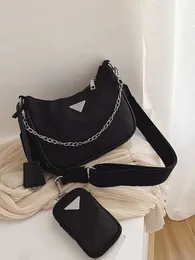 Designer Bag crossbody väska heta säljer mångsidiga tre i en underarm axelhandväska med multifunktionell och stor kapacitetskedja rand ny modell