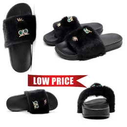 2024 Summer Designer Slippers Luxury Women Sandal Flat Slide Lady Beach Flip Flop Casual Slipper Shoes eur 36-41 GAI