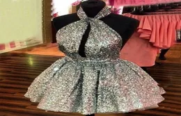 Sparkly Silver Squined Homecoming Dresses 20162017 Halter Sexy Backless Short Prom 드레스 중공 전면 정식 파티 드레스 Che3347796