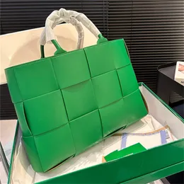 Woman Crochet Tote Bag Shoulder Bags Composite Handbag Designer Bag Shopping Totes Leather Mini Pouch 10A